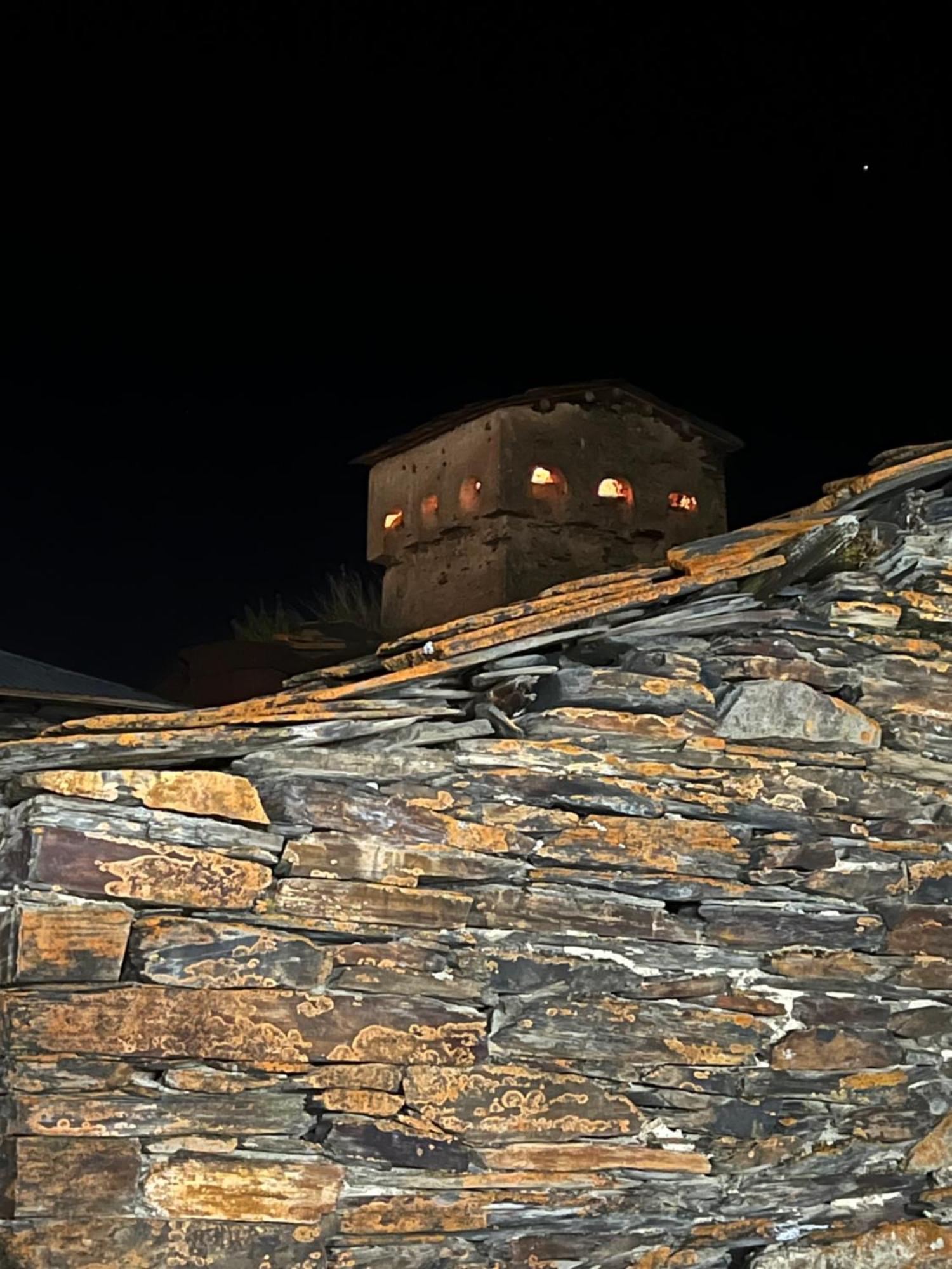 Guesthouse Ivas Ushguli Εξωτερικό φωτογραφία